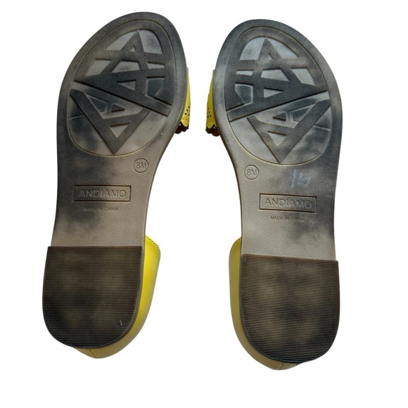 Andiamo Yellow Laser-Cut Sandal Woman’s Size 8 Slip On Wide Cross Strap - Picture 8 of 8